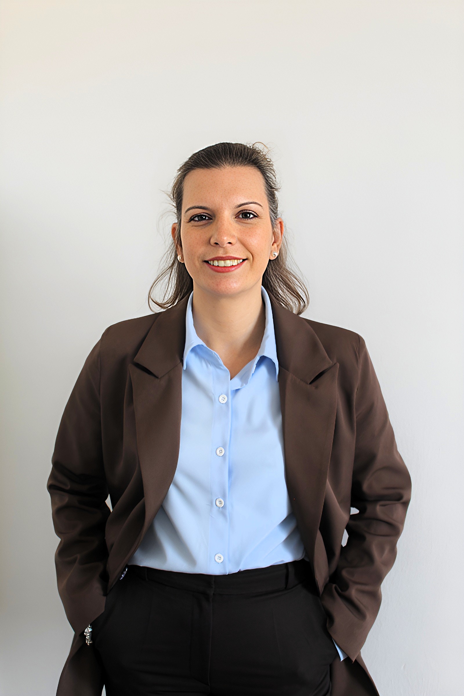 Carmen Garcia, abogada especialista en derecho de familia, civil, penal y extranjería en Sabadell.